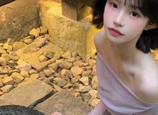 探索喵糖映画最新粉色JK小姐姐写真，感受独特的校园风情