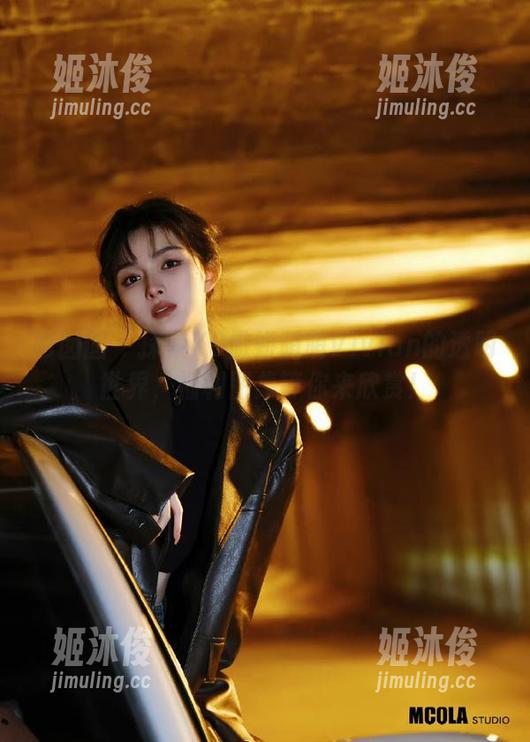 嗲囡囡-K8傲娇萌萌Vivian 嗲囡囡 - 探索K8傲娇萌萌Vivian的透明世界,福利图集等你来欣赏!