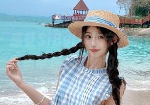 嗲囡囡 – 感受SiByl李思宁的黑丝风情，无圣光原图带你走进她的优雅世界！