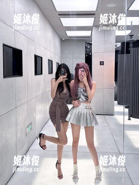 嗲囡囡-施忆佳KITTY 嗲囡囡 - 施忆佳KITTY的JK写真大作,观看这场视觉盛宴,秒杀你所有期待与幻想!