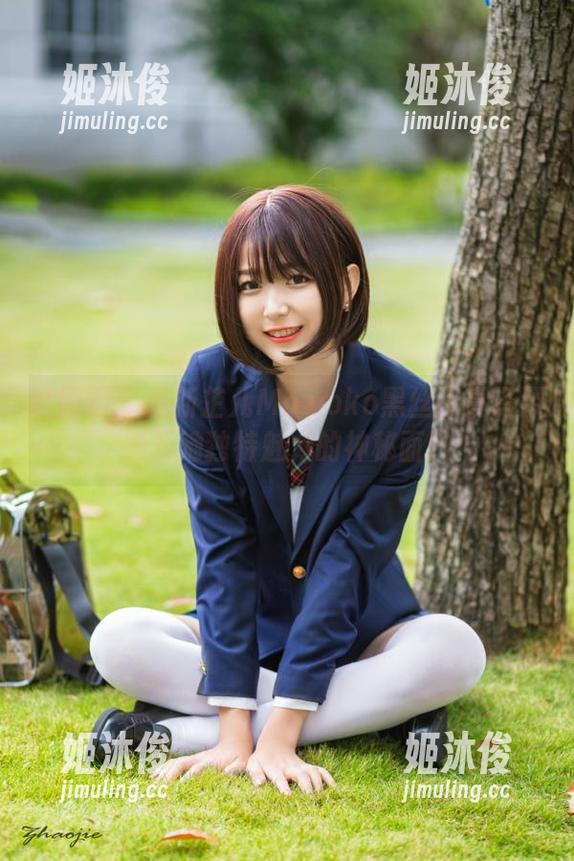 嗲囡囡 - 最新芷儿Momoko黑丝写真资源，揭开她独特魅力的神秘面纱！