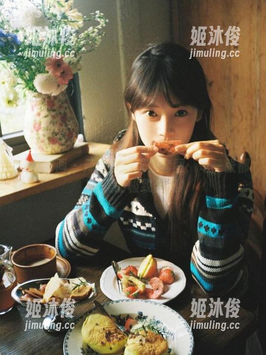 壹吻映画-辣辣 壹吻映画 - 辣辣黑色优雅套图:每一张都是美的极致合集