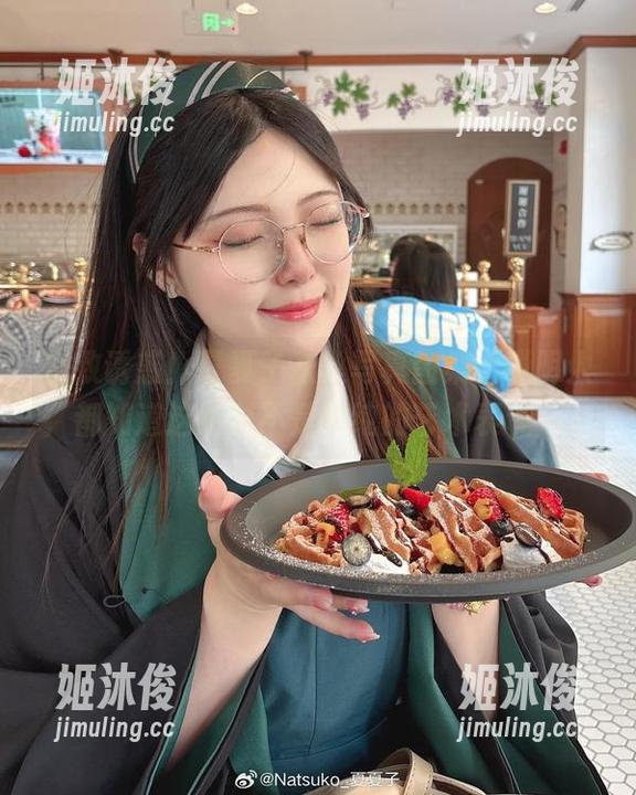 夏夏子 极致诱惑!夏夏子灰丝写真图集,聪明人都知道这绝对不是单纯的艺术表现!