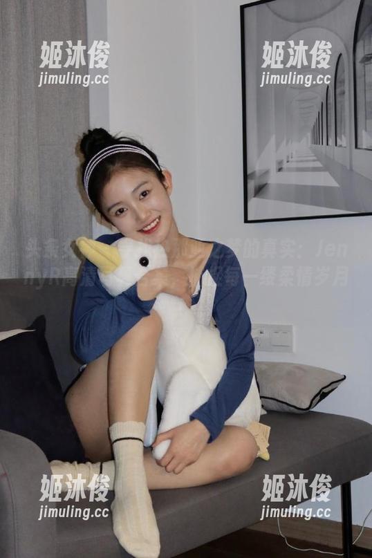 头条女神-JennyR 头条女神 - 寻找热那亚之梦的真实:JennyR高清写真合集,捕捉每一缕柔情岁月!