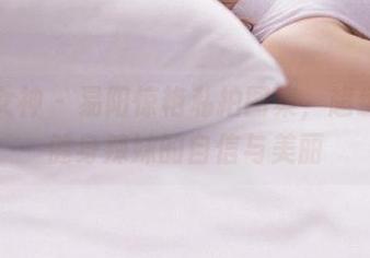 头条女神 – 易阳惊艳私拍图集，超级碗杯健身辣妹的自信与美丽