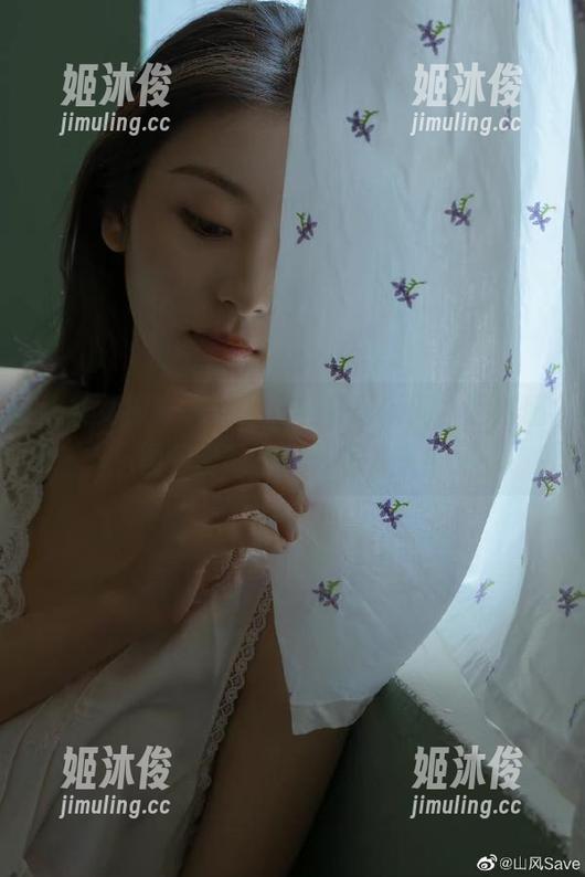 头条女神-月音瞳 头条女神 - 充满活力的可爱瞬间,月音瞳图包里的精彩作品分享!
