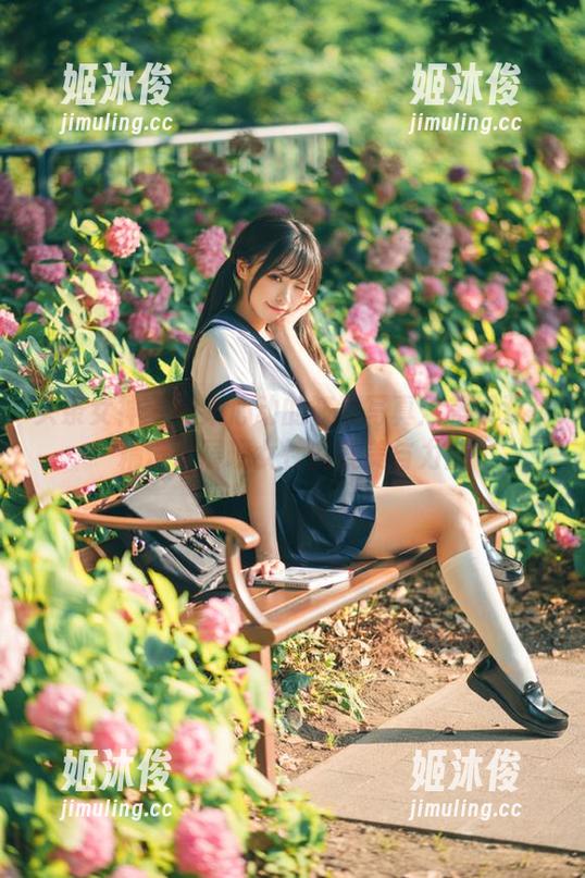 头条女神-筱慧 头条女神 - 令人心动的筱慧写真:美奴双骄精选,展现女性的柔美与力量