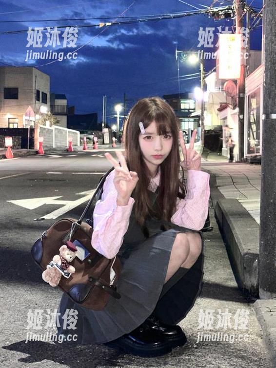 头条女神-高韩菲 头条女神 - 高韩菲空姐美图大赏,震撼你的眼球,留下难忘的套图瞬间记忆!