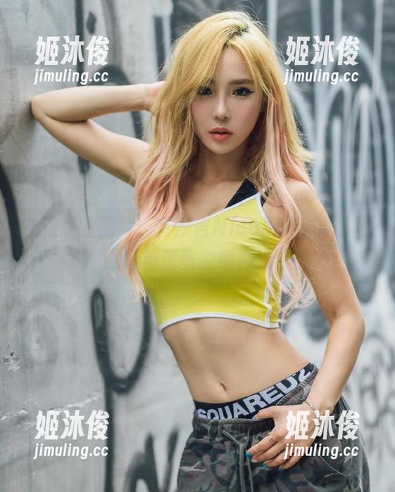 奈汐酱Nice 定制专业图片:奈汐酱Nice吊带作品,领略时尚与优雅的绝妙结合!