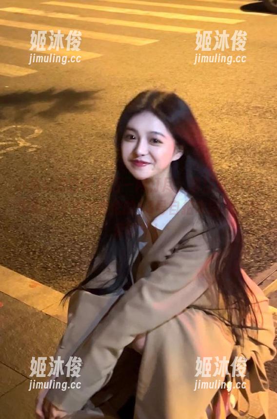 奈汐酱Nice 小贵妇的日常生活一网打尽,奈汐酱Nice免费送你精彩绝伦的13号自拍本图集,快来领略!