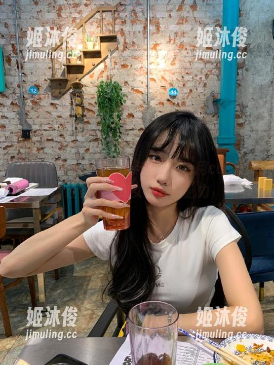 奈汐酱Nice 最新旗袍年写真,奈汐酱Nice用cos演绎经典,绽放女性独特魅力