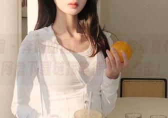 微密圈 – 奔跑的晶骡儿蕾丝装写真作品，网盘下载链接等待你的点击！