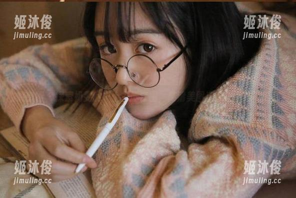 奶雯 微密圈 - 探索奶雯的护士主题套图,高清美图资源让你赞不绝口