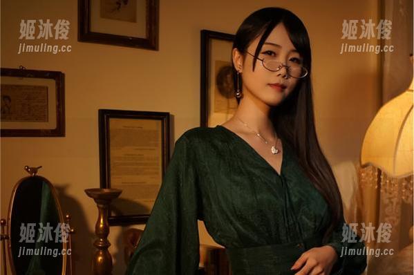 嫣嫣子 “嫣嫣子JK”特别图包合集,带你走入她的奇幻校园梦境!