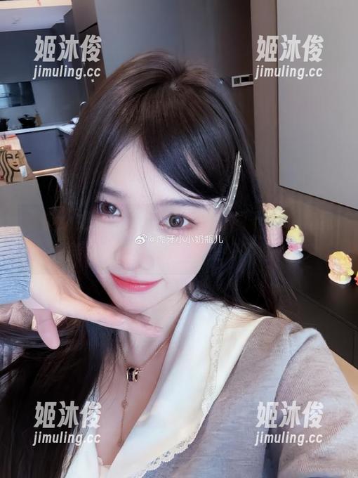 小小奶瓶儿 “小小奶瓶儿”厨娘写真套图下载,究竟能让你体验到多少美好瞬间?