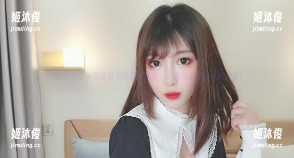 小酥酱 一起来欣赏小酥酱的私房皮衣图集,时尚与态度的完美融合!