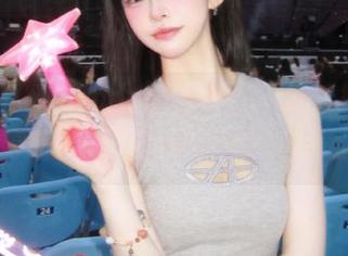 尤果网 – Wendy短裤图包：观看她如何演绎清凉夏日，展现无限活力与魅力！
