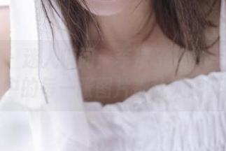 尤果网 – 迷人瞬间：李凌子睡衣写真合集中的每一张图片都让人陶醉