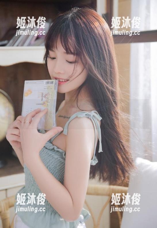 尤果网-若涵 尤果网 - 若涵可爱写真合集来袭:观看每一幅画面,感受她的迷人气息!