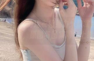 尤果网 – 蜜儿的连衣裙魅力：欣赏她的写真作品，原图与图集同步上线