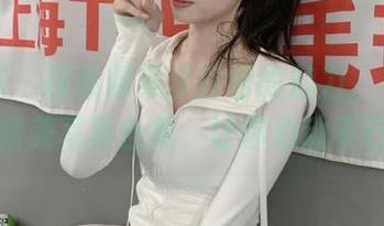 尤果网 – 探索颜美汐白裙的魅力，下载这份精美写真合集，让你心动不已！