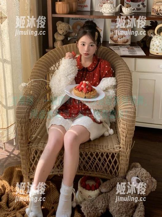 尤果网-黛斯羽 尤果网 - 一键获取黛斯羽圣诞系列写真,网盘合集满足你的所有想象!
