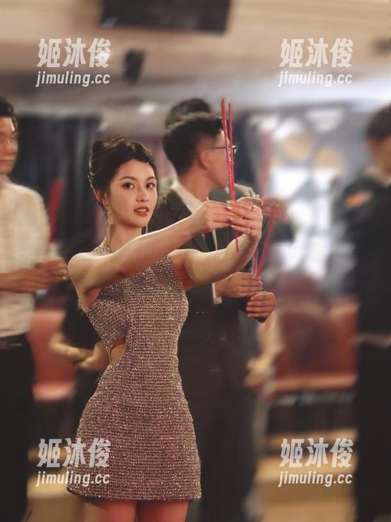 尤蜜荟-Mila豆嘟嘟 尤蜜荟 - Mila豆嘟嘟花嫁高清写真作品集,绽放青春之美与爱情的纯真气息