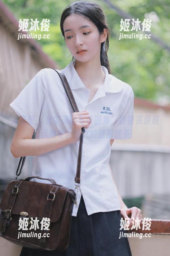 尤蜜荟-允尔 尤蜜荟 - 允尔美腿写真图集,独特资源展示她令人惊艳的腿部线条