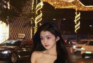 尤蜜荟 – 最新尤妮丝写真集上架，带你领略天台上的别样风情与梦想！