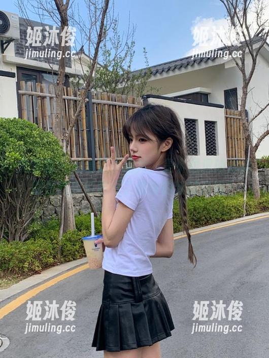 尤蜜荟-是小逗逗 尤蜜荟 - 观看这些图片,是小逗逗的体操服是向我们展示了健身的新时尚吗?
