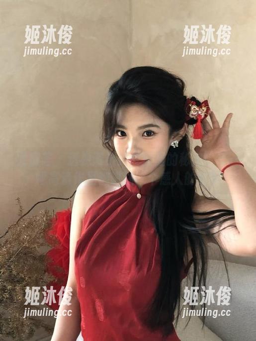尤蜜荟-谭小灵 尤蜜荟 - 透视谭小灵教室里的秘密:每一幅高清作品都讲述一个感人的故事