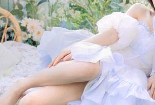 微密圈 – 探索希希Gina的眼镜魅力：温馨可爱的写真套图作品等你来欣赏！