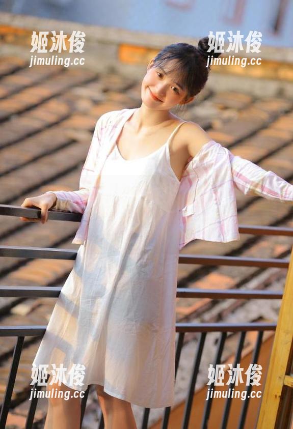 张鑫baby 微密圈 - 让张鑫baby的《红滴子》写真作品带你进入奇幻之旅,网盘地址快来获取吧!