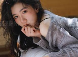 微密圈 – 徐莉芝粉色魅惑写真合集：让每张照片都散发着撩人的气息