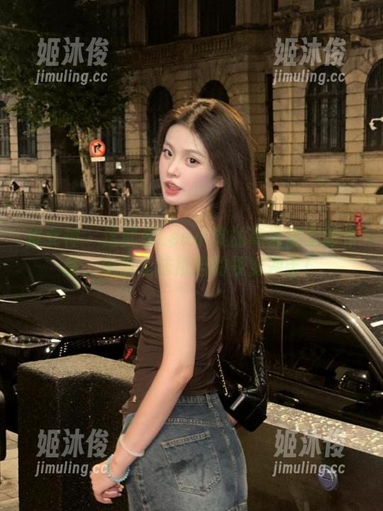 推女神-Lee小棠 推女神 - 这就是Lee小棠的高清御女郎作品,令你无法抵挡的视觉冲击!