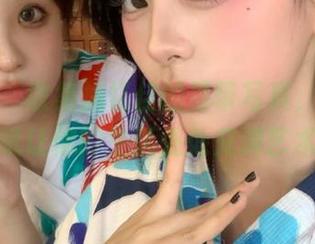 推女神 – 收集施忆佳的吊带写真，精美美图壁纸让你的生活处处充满艺术性！