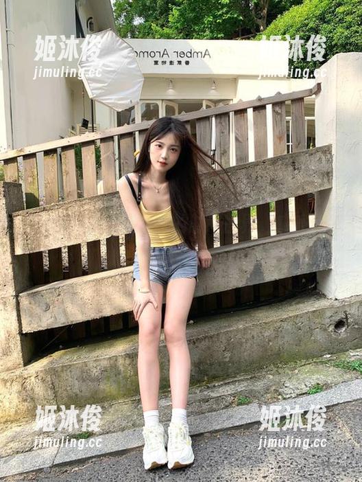 推女神-赵馨玥 推女神 - 探秘赵馨玥的时尚世界,感受套装美图的无限魅力