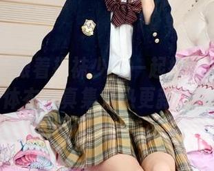 微密圈 – 跟着提袜少女一起探险！最新连体衣写真集火热更新中！