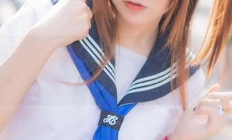 独特视角下的摇摇乐yoyo女仆：绝美图片合集带来视觉冲击