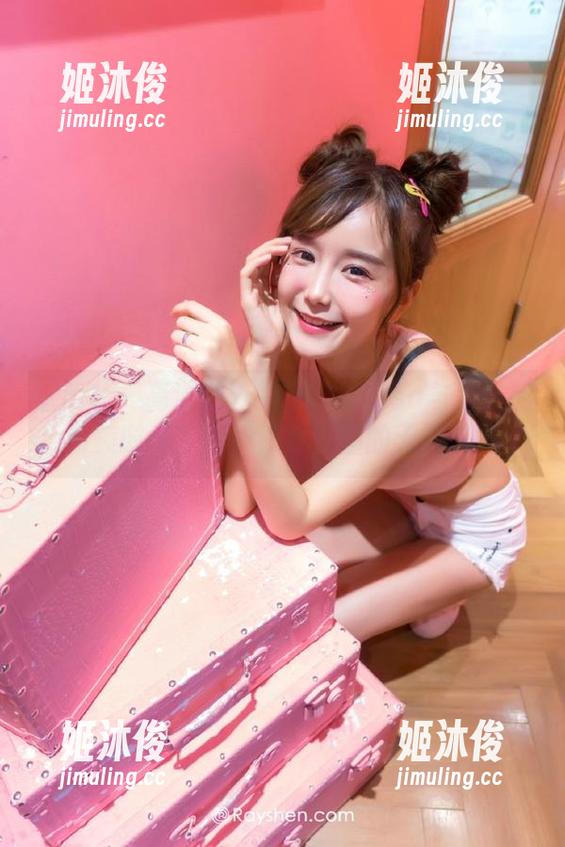 星颜社-转转Lisa 星颜社 - 高清写真揭秘转转Lisa与学妹的甜美时光,感受青春校园的无限魅力