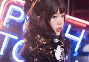 让杏子夫人引领你，进入修女的梦幻世界，精彩cos作品合集等你来探索