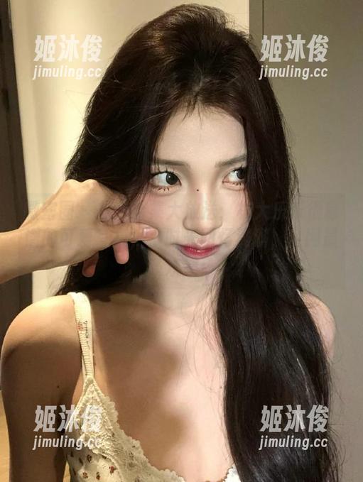 杨大乐乐很靠谱 微密圈 - 免费合集大放送:杨大乐乐很靠谱的可爱写真,小时光回忆满满,全网最受欢迎!