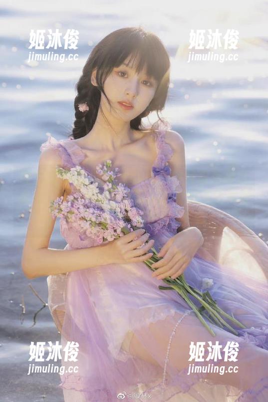 果儿Victoria 微密圈 - 果儿Victoria的醒目粉色摄影大片,高清照片带来前所未有的视觉享受,让人流连忘返。