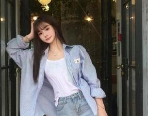 微密圈 – 果儿Victoria的黄色战袍写真，美图壁纸开启时尚新视界