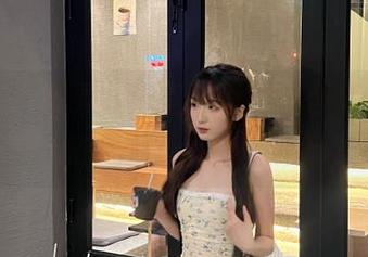 果团网 – 通灵儿浴室高清写真合集，清新可人的气质让你心动不已！