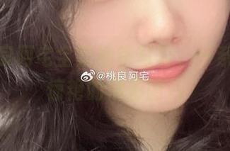 探索桃良阿宅全套地铁写真，一系列令人惊艳的精彩图片