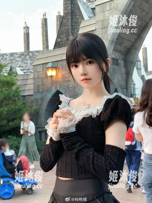 桜桃喵 在无圣光的照射下,桜桃喵VV的独特气质在套图中尽显无遗