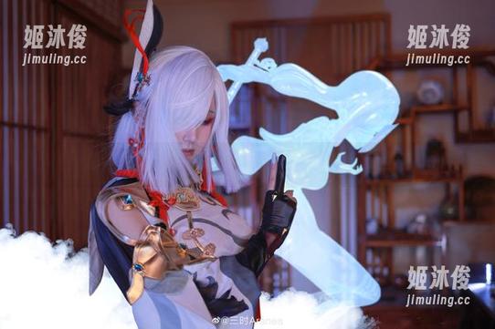 桜满三时 精选图集:与桜满三时一起领略御姐的梦幻世界