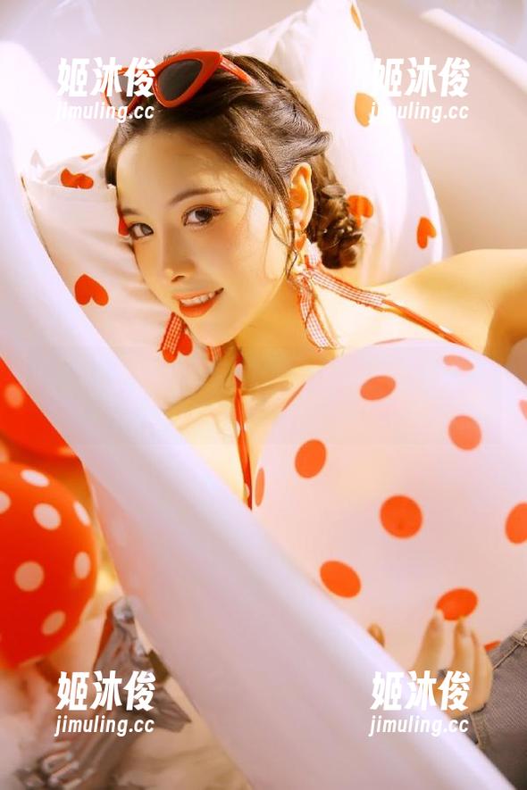 梦丝女神-刘诺 梦丝女神 - 探索刘诺的夏天之梦:别致美图与图包让你感受清凉与阳光