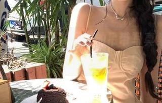 梦丝女神 – 不看花月舞的吊带写真集，你就差了一个高清盛宴！